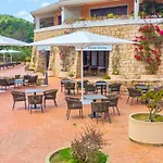 Isa - With Swimming Pool In Costa Serena Just 700 Mt From The Sea Porto Rafael