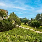 Isa - With Swimming Pool In Costa Serena Just 700 Mt From The Sea Apartahotel