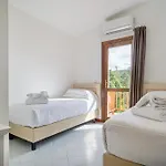 Isa - With Swimming Pool In Costa Serena Just 700 Mt From The Sea Порто-Рафаэль