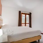 Апарт-отель Isa - With Swimming Pool In Costa Serena Just 700 Mt From The Sea Порто-Рафаэль